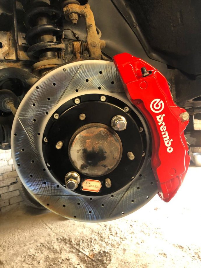 Тюнингованная тормозная система Brembo для  LX 460