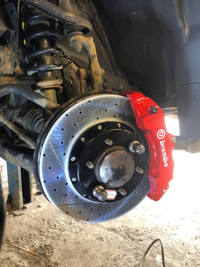 Тюнингованная тормозная система Brembo для  LX 460