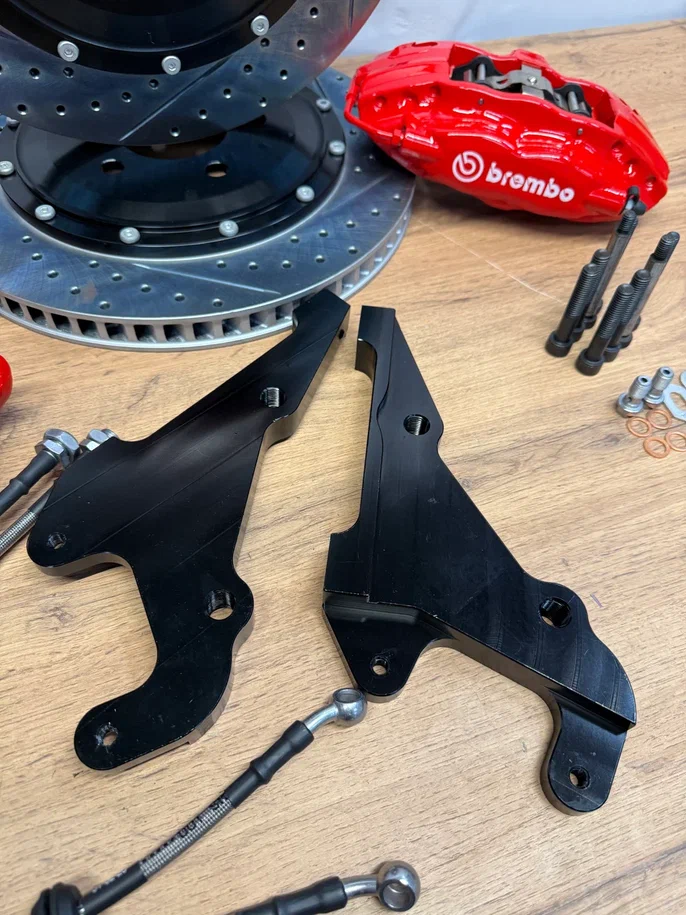 Тормозная система Brembo F40, диски 355 мм с дополнительным приводом для ручника на автомобиль Volkswagen Multivan на заднюю ось — изображение 10