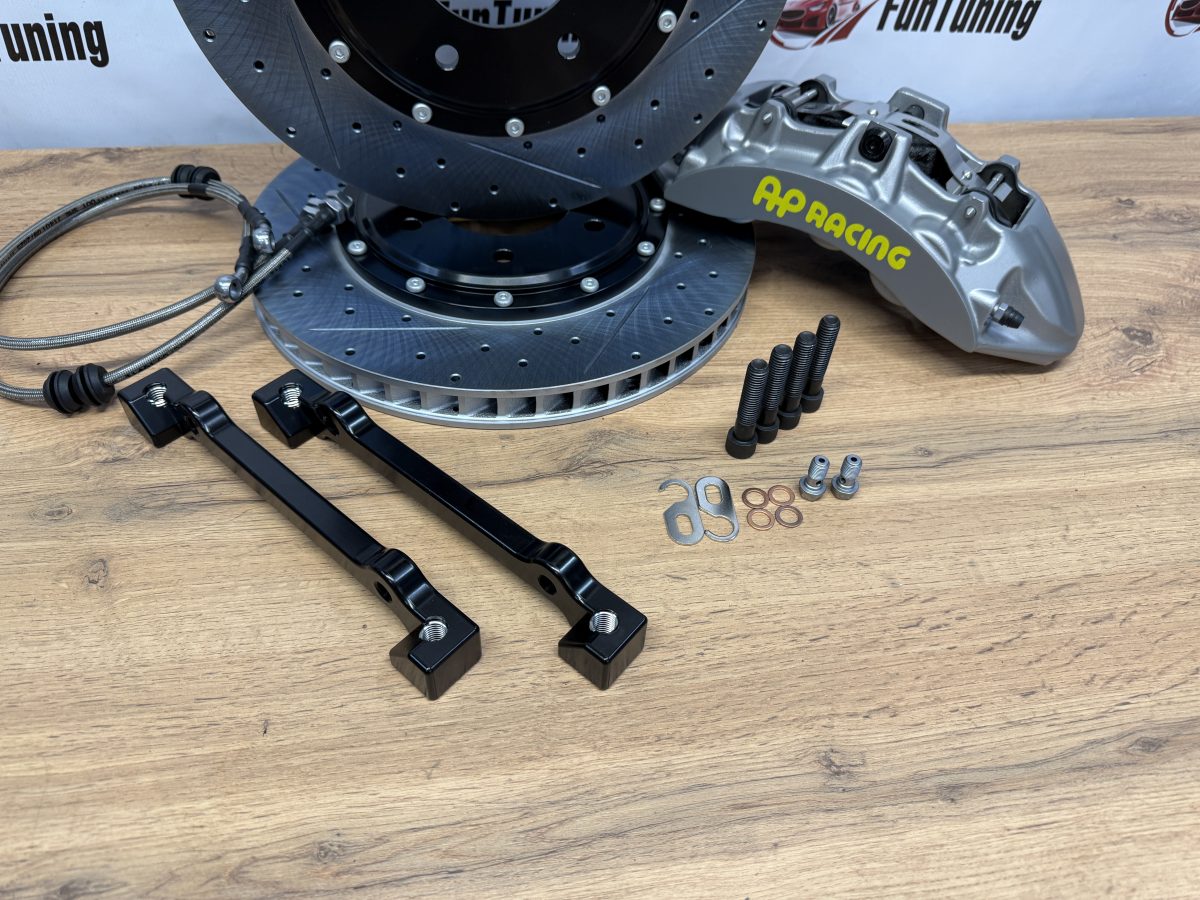 Тормозная система Brembo V6, диски 355 мм на автомобиль Mitsubishi Pajero, передняя ось — изображение 2